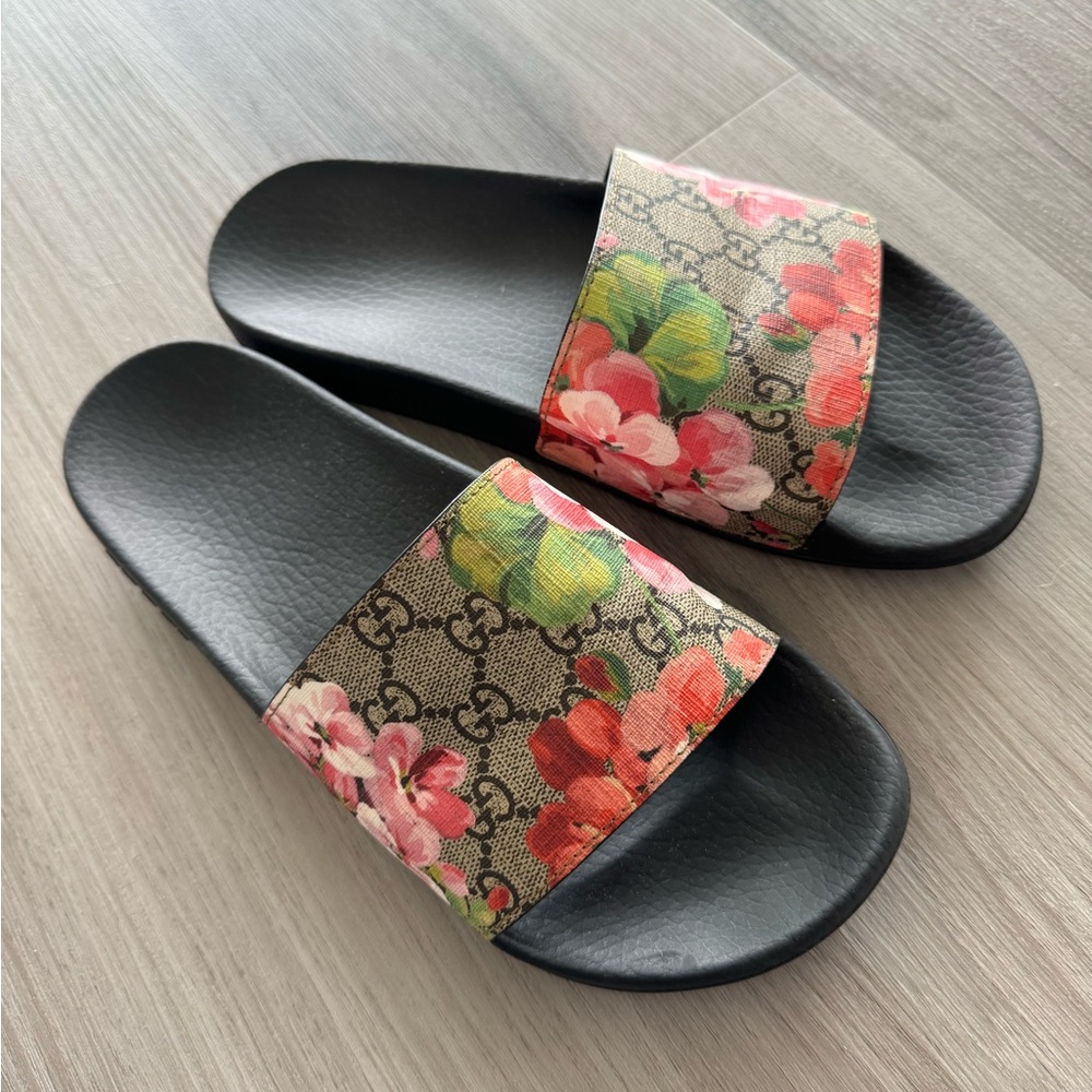 Gucci Women’s GG Blooms Slide Sandal
